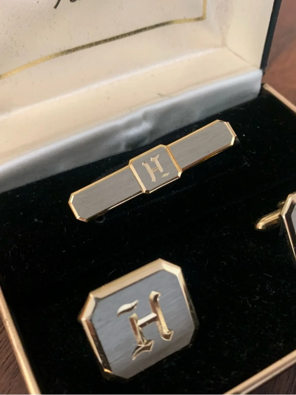 Vintage Swank cuff links and tie tack